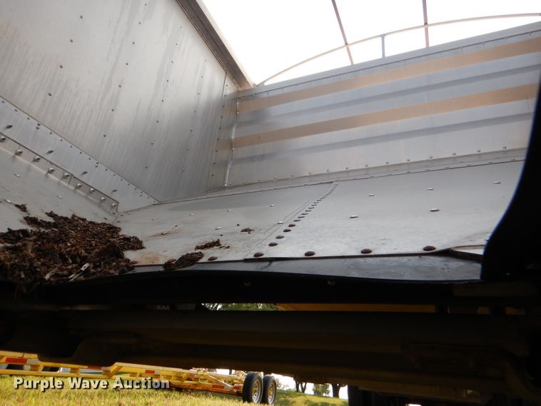 image for item DL3431 2015 Wilson DWH-5000  grain trailer