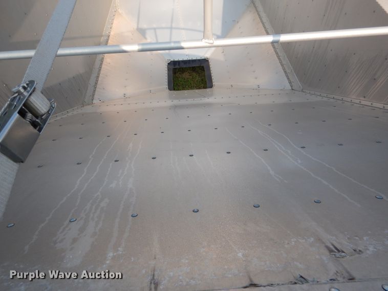 image for item DL3431 2015 Wilson DWH-5000  grain trailer