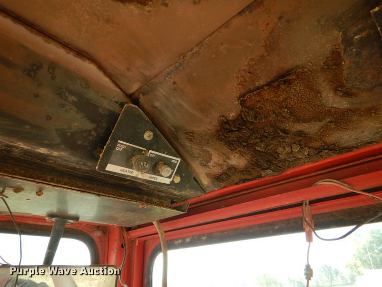 image for item DL3434 Massey Ferguson 1105  tractor