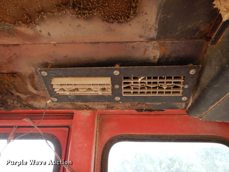 image for item DL3434 Massey Ferguson 1105  tractor