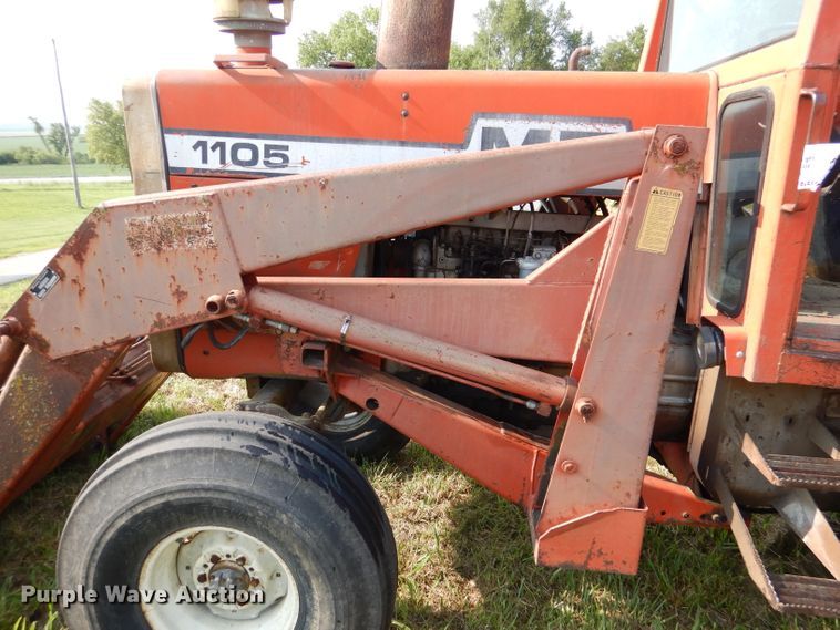 image for item DL3434 Massey Ferguson 1105  tractor