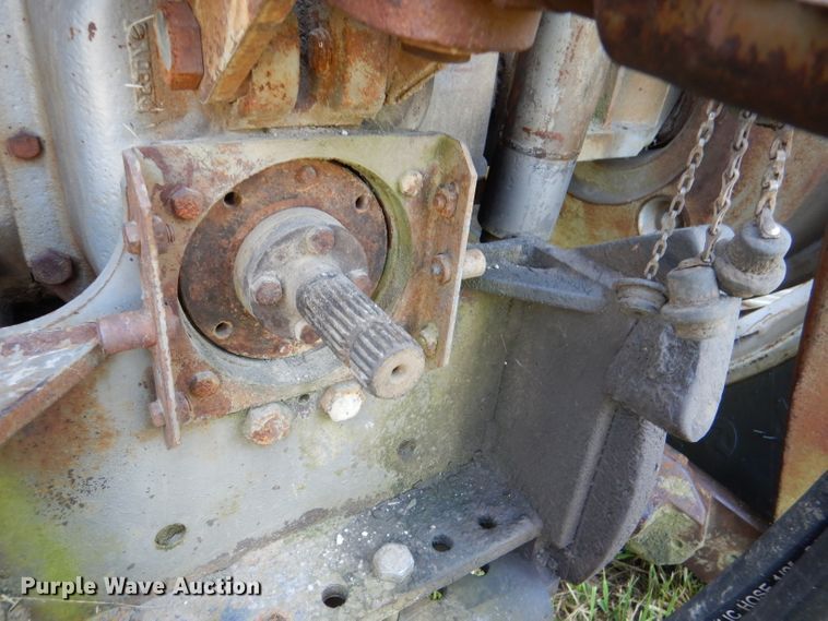 image for item DL3434 Massey Ferguson 1105  tractor