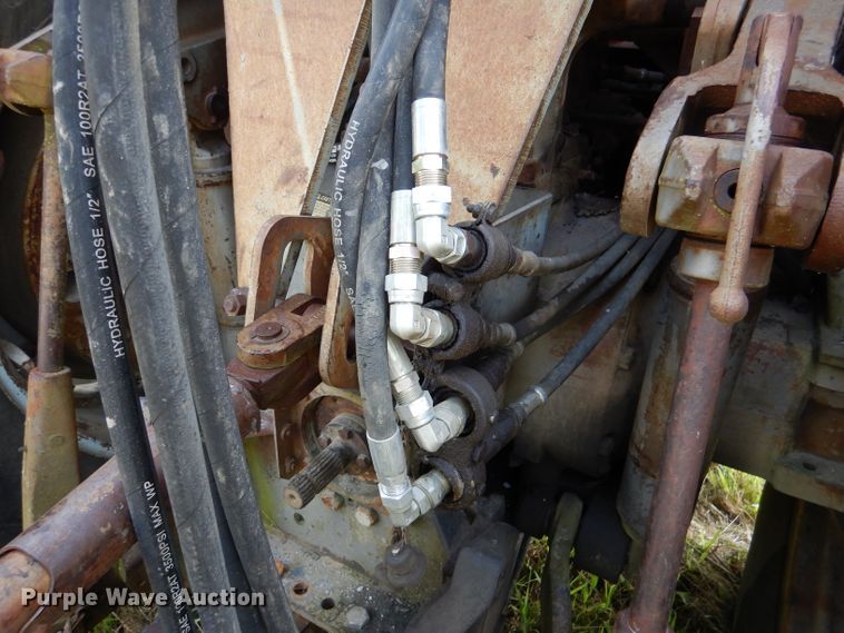 image for item DL3434 Massey Ferguson 1105  tractor