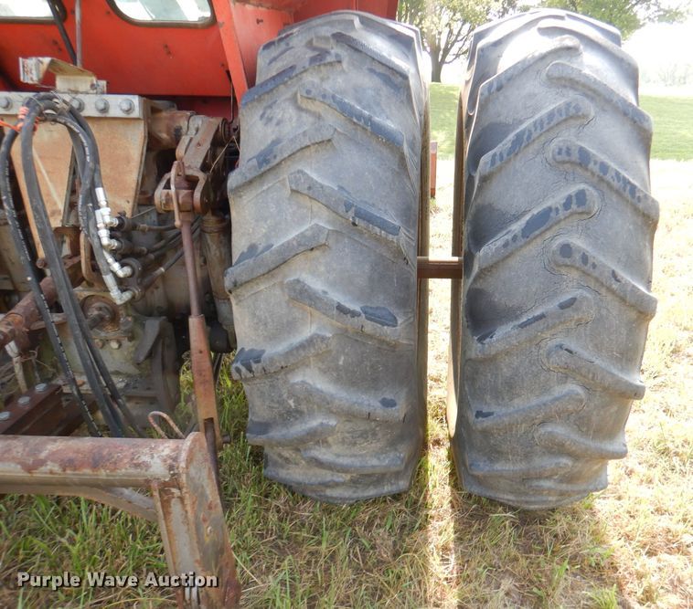image for item DL3434 Massey Ferguson 1105  tractor