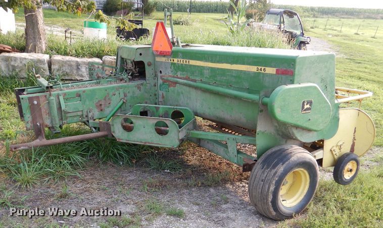image for item DL3442 1980 John Deere 346  small square baler