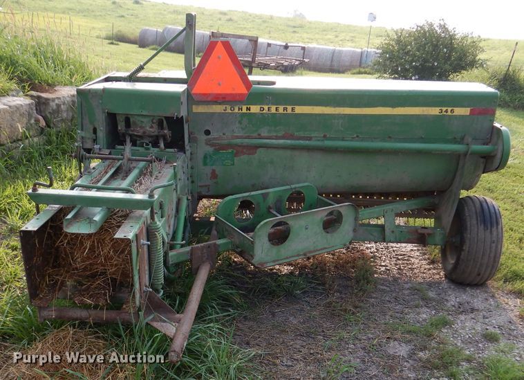 image for item DL3442 1980 John Deere 346  small square baler
