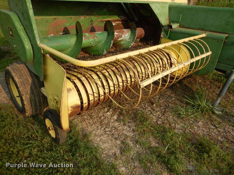 image for item DL3442 1980 John Deere 346  small square baler