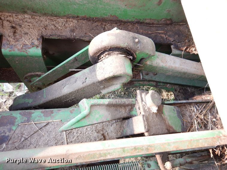 image for item DL3442 1980 John Deere 346  small square baler