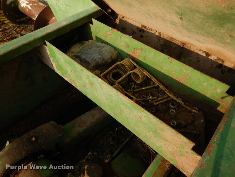 image for item DL3442 1980 John Deere 346  small square baler