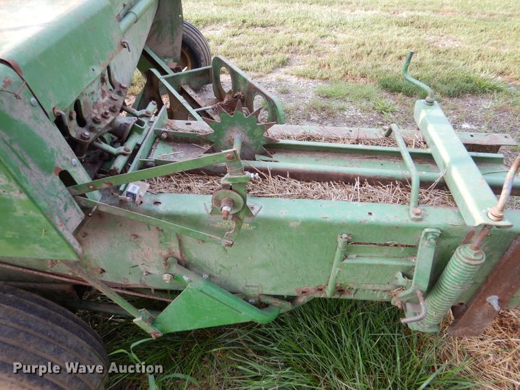image for item DL3442 1980 John Deere 346  small square baler