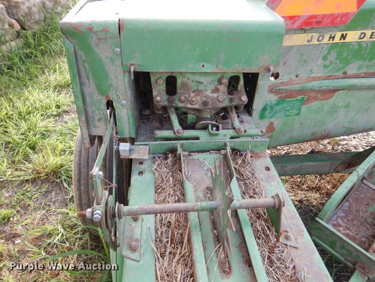 image for item DL3442 1980 John Deere 346  small square baler