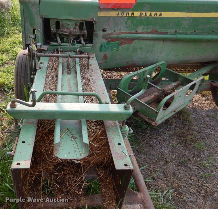 image for item DL3442 1980 John Deere 346  small square baler