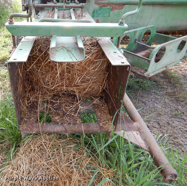 image for item DL3442 1980 John Deere 346  small square baler