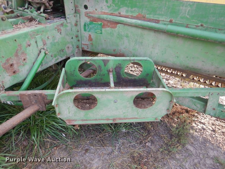 image for item DL3442 1980 John Deere 346  small square baler