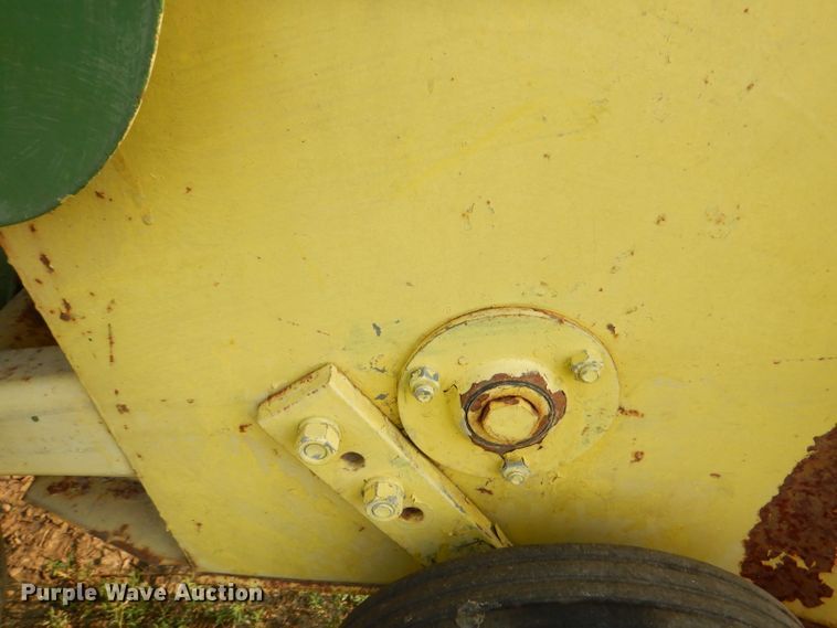 image for item DL3442 1980 John Deere 346  small square baler