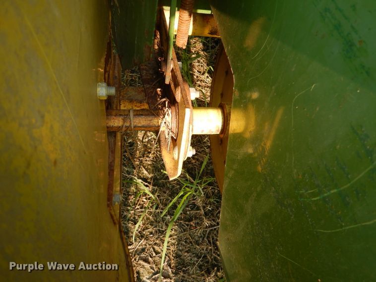 image for item DL3442 1980 John Deere 346  small square baler