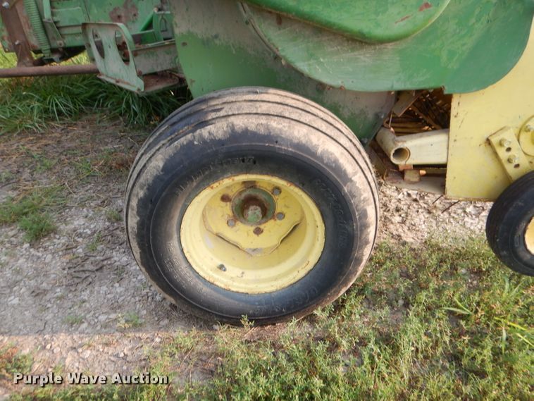 image for item DL3442 1980 John Deere 346  small square baler