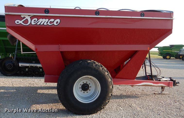 image for item DL3447 Demco 550  grain cart
