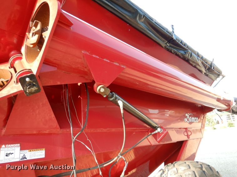 image for item DL3447 Demco 550  grain cart