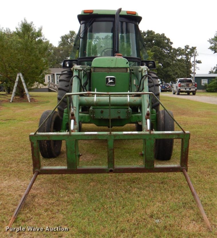 image for item DM3913 John Deere 2950  tractor