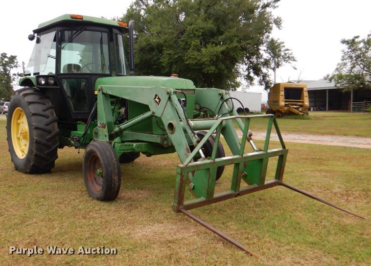image for item DM3913 John Deere 2950  tractor