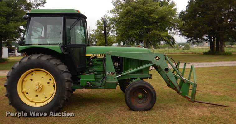 image for item DM3913 John Deere 2950  tractor