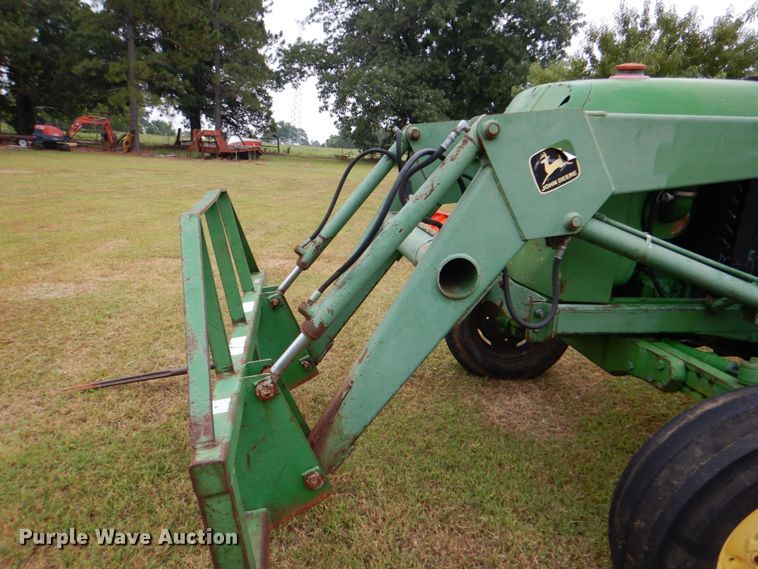 image for item DM3913 John Deere 2950  tractor