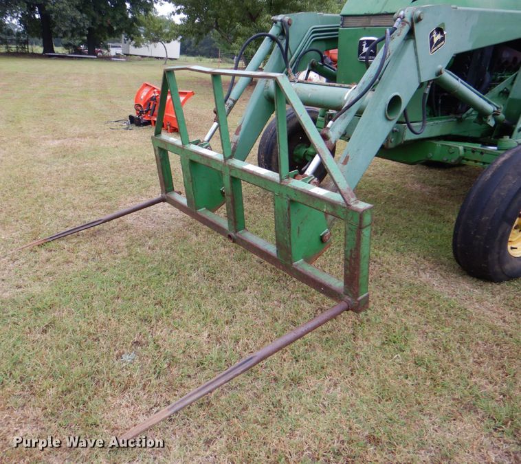 image for item DM3913 John Deere 2950  tractor