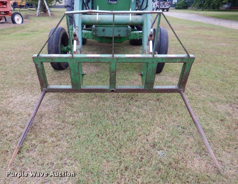 image for item DM3913 John Deere 2950  tractor