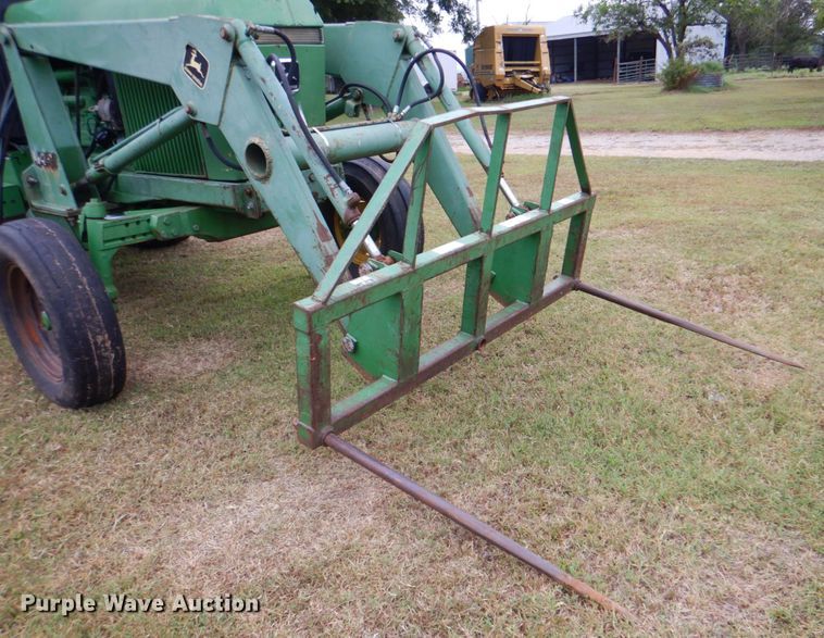 image for item DM3913 John Deere 2950  tractor