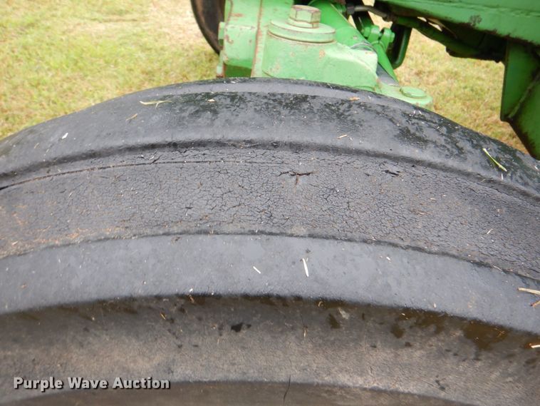 image for item DM3913 John Deere 2950  tractor