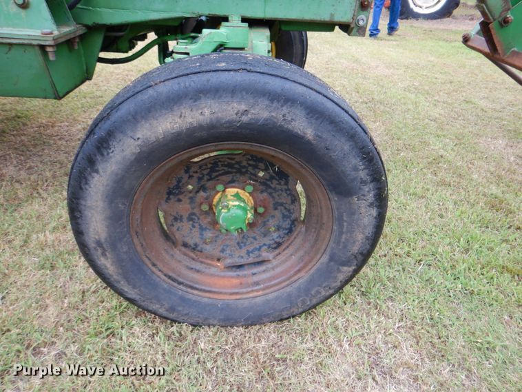 image for item DM3913 John Deere 2950  tractor