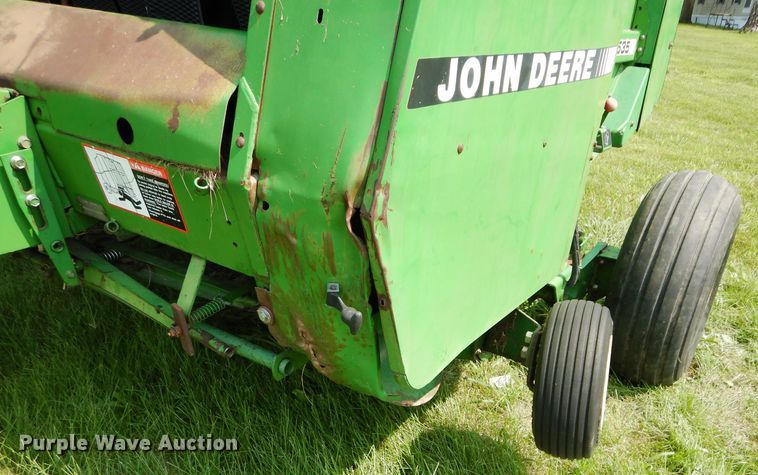 image for item DM4327 1994 John Deere 535  round baler