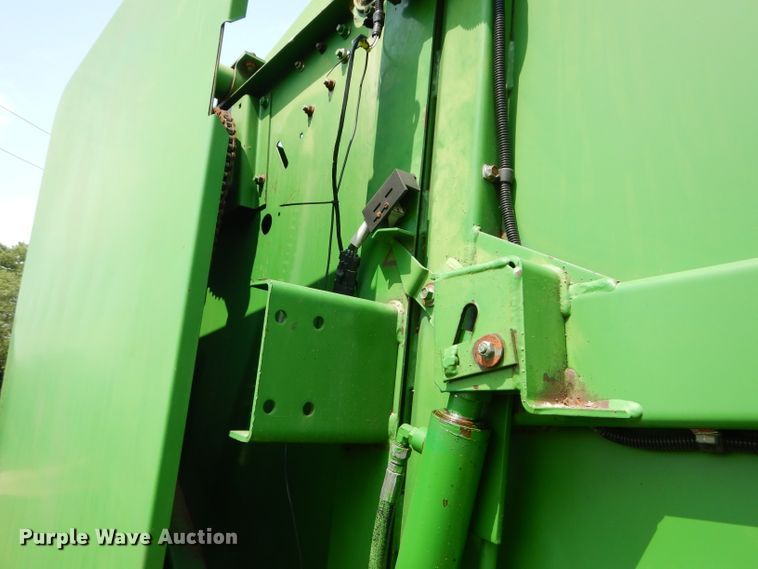image for item DM4327 1994 John Deere 535  round baler