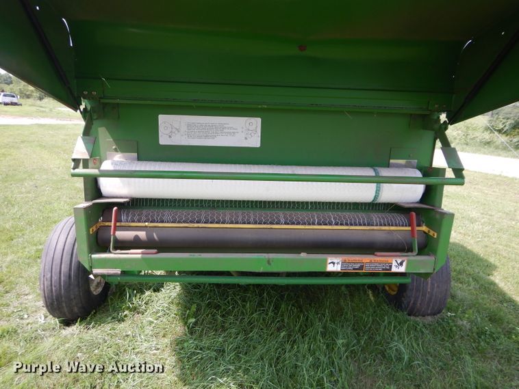 image for item DM4327 1994 John Deere 535  round baler