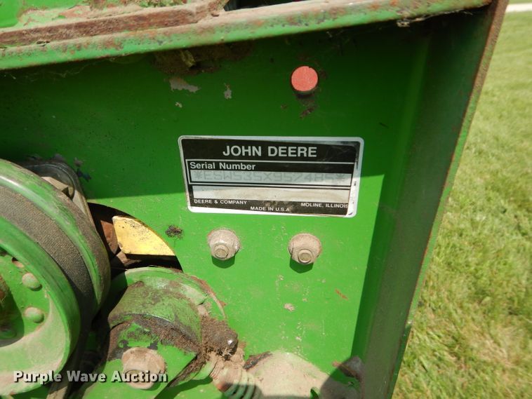 image for item DM4327 1994 John Deere 535  round baler