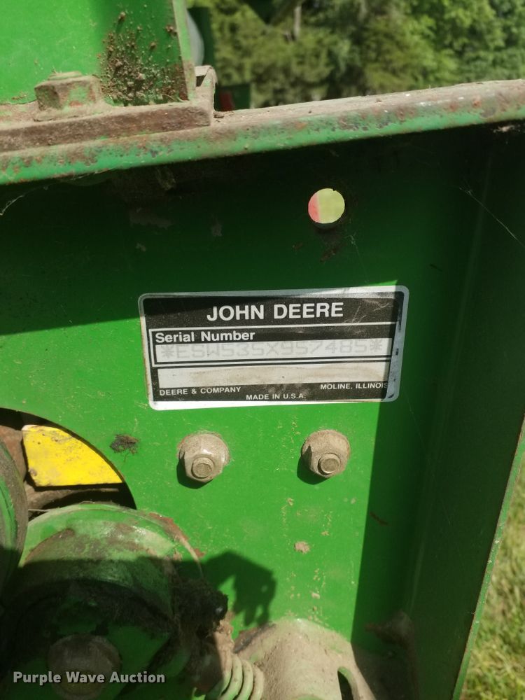 image for item DM4327 1994 John Deere 535  round baler