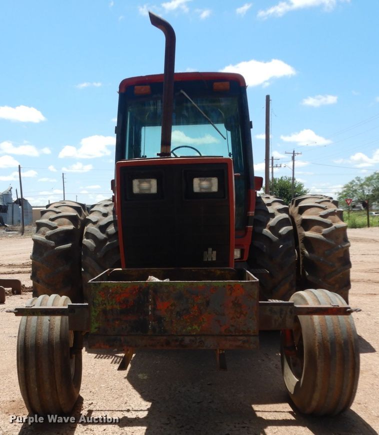 image for item DM6301 1982 International 5488  tractor