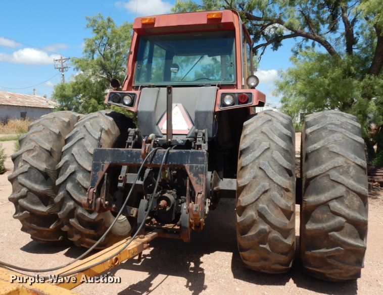 image for item DM6301 1982 International 5488  tractor