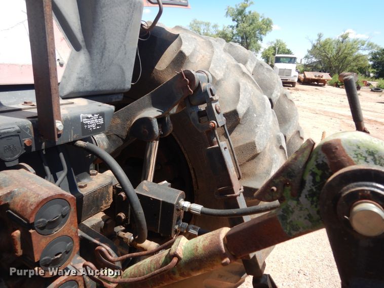 image for item DM6301 1982 International 5488  tractor