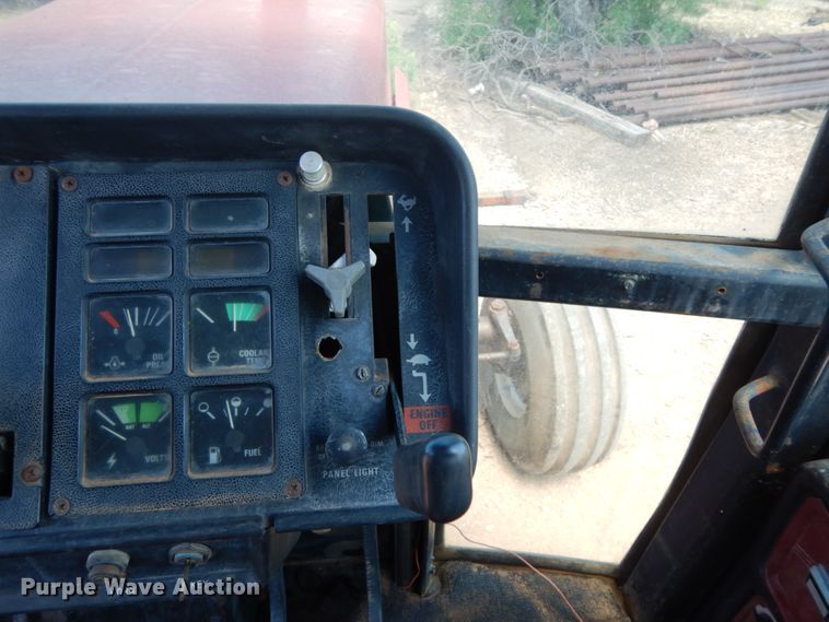 image for item DM6301 1982 International 5488  tractor