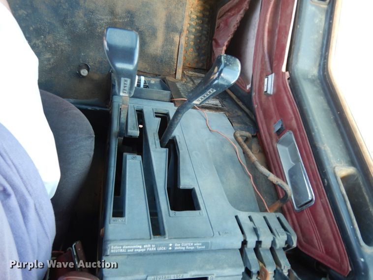 image for item DM6301 1982 International 5488  tractor