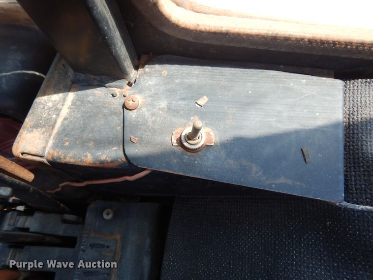 image for item DM6301 1982 International 5488  tractor