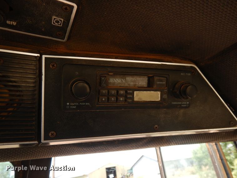 image for item DM6301 1982 International 5488  tractor