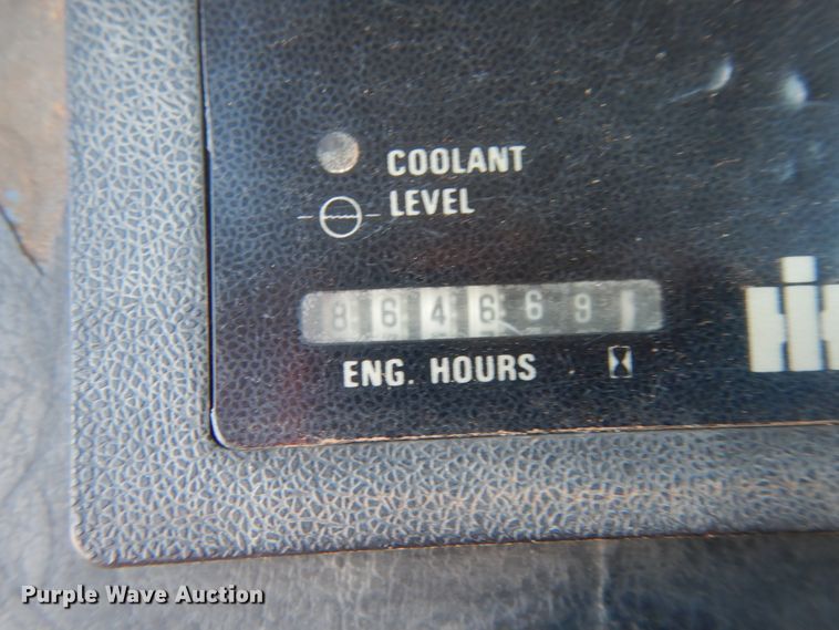 image for item DM6301 1982 International 5488  tractor