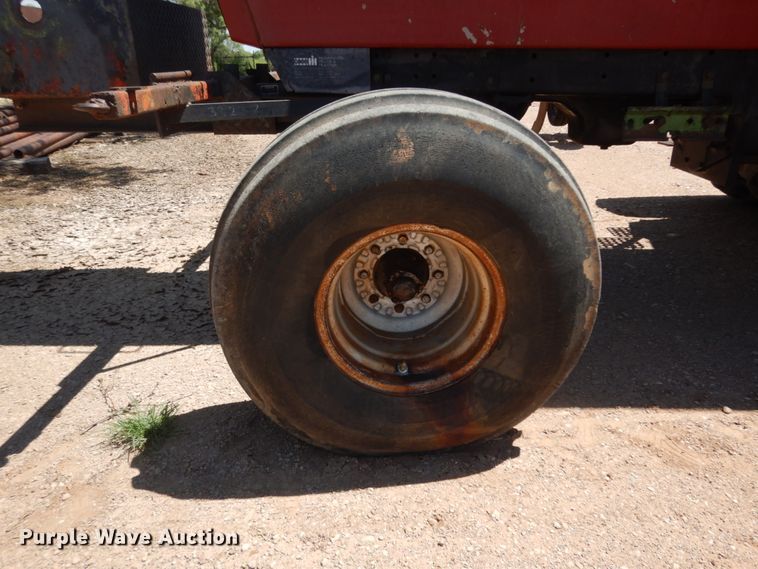 image for item DM6301 1982 International 5488  tractor