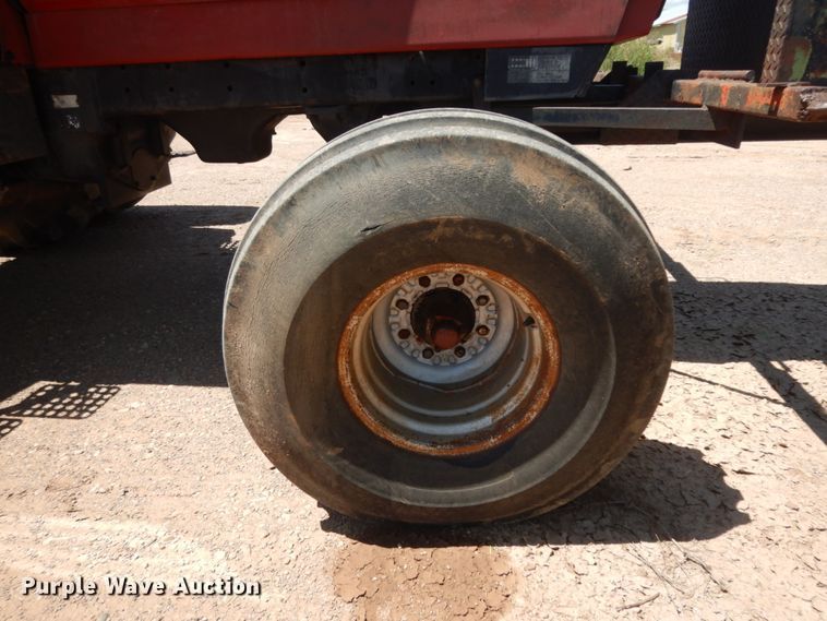 image for item DM6301 1982 International 5488  tractor