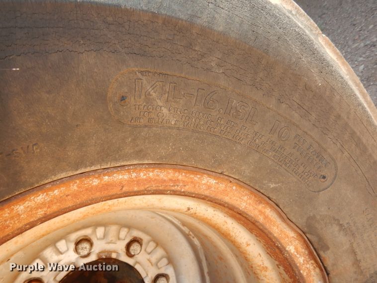 image for item DM6301 1982 International 5488  tractor