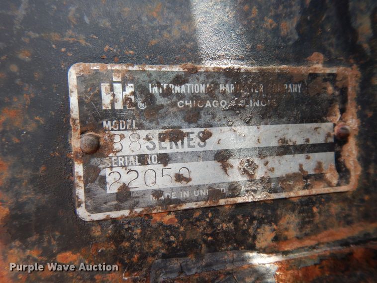 image for item DM6301 1982 International 5488  tractor