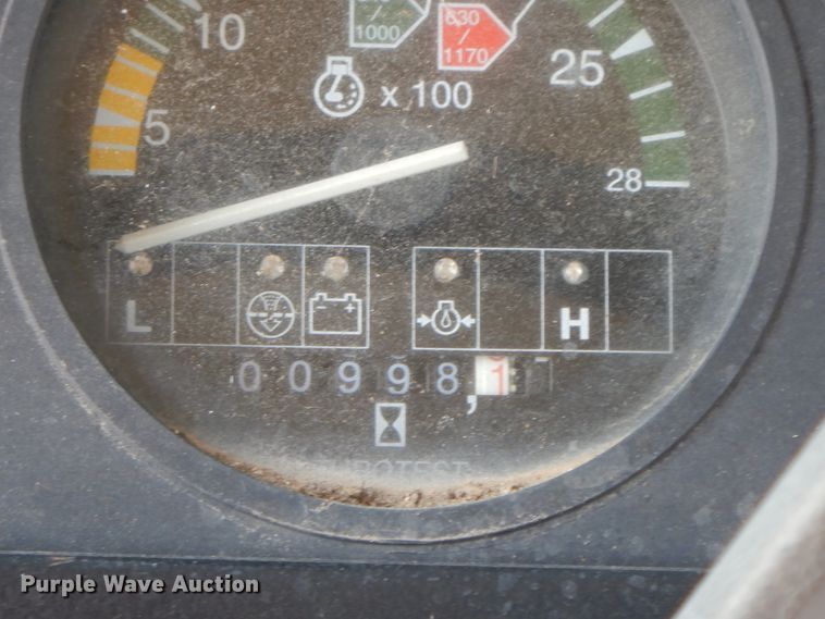 image for item HP9643 2004 Massey Ferguson 481  MFWD tractor